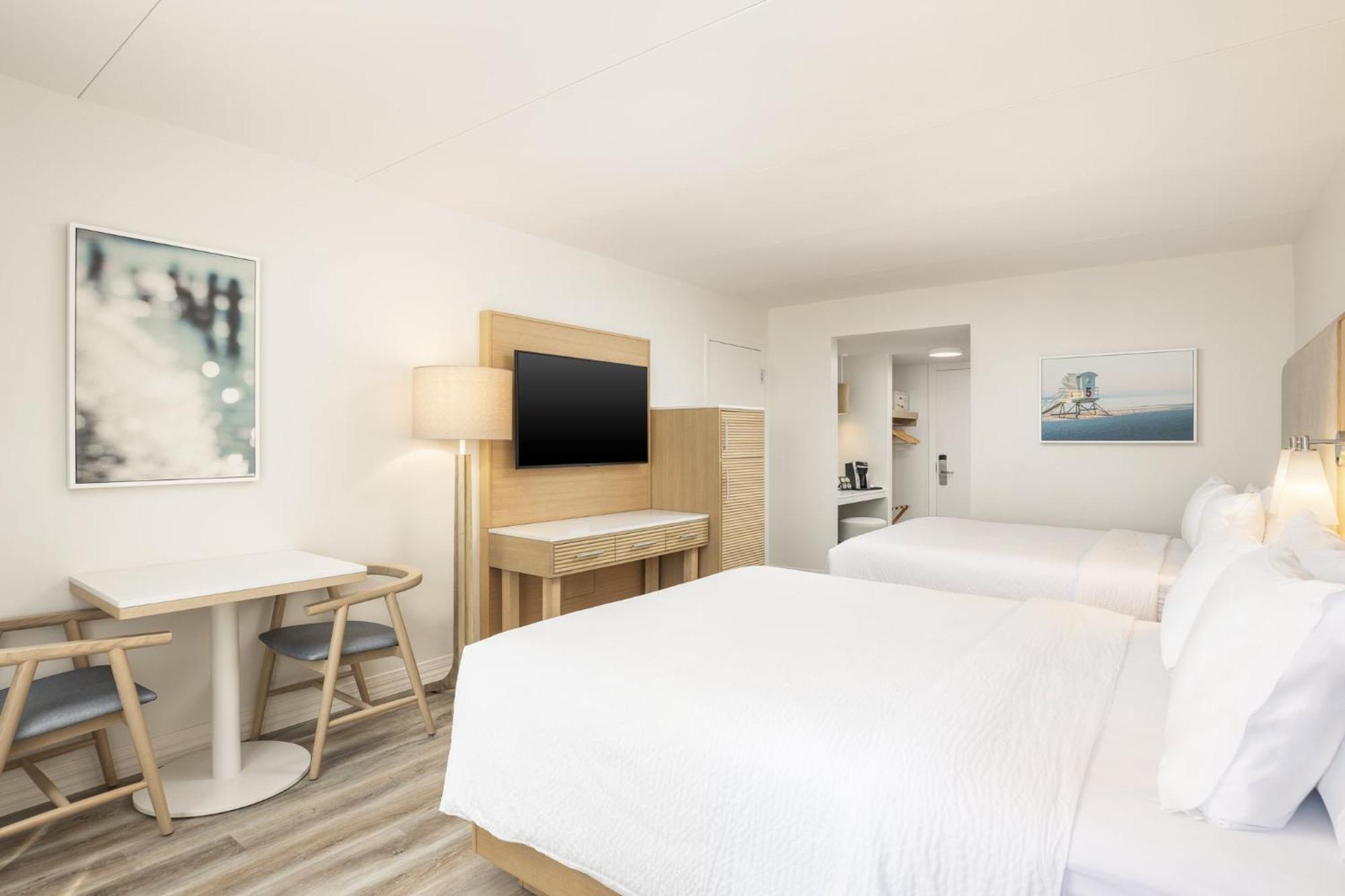 Standard Queen Room Two Queen Beds Tub Mobility or Communications Accessible